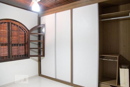 Quarto 1 de casa para alugar com 2 quartos, 80m² em Vila Lageado, São Paulo