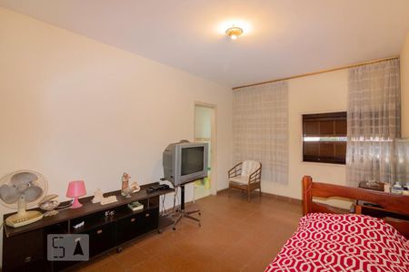 Casa à venda com 220m², 3 quartos e 2 vagas Casa à venda com 220m², 3 quartos e 2 vagasSuíte