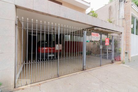 Casa à venda com 220m², 3 quartos e 2 vagas Casa à venda com 220m², 3 quartos e 2 vagasFachada