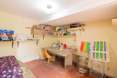 Casa à venda com 220m², 3 quartos e 2 vagas Casa à venda com 220m², 3 quartos e 2 vagasDepósito