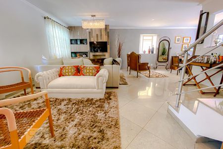 Sala de casa de condomínio à venda com 4 quartos, 250m² em Vila Carrão, São Paulo