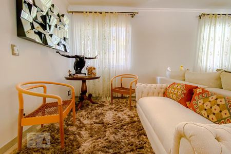 Sala de casa de condomínio à venda com 4 quartos, 250m² em Vila Carrão, São Paulo