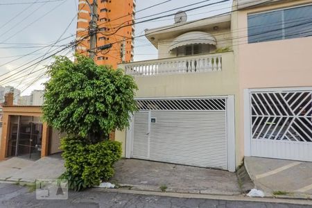 Fachada de casa à venda com 3 quartos, 200m² em Bosque da Saúde, São Paulo