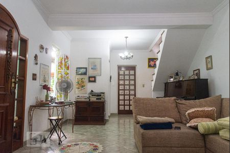 Sala de casa à venda com 4 quartos, 160m² em Jardim Santa Cruz, São Paulo