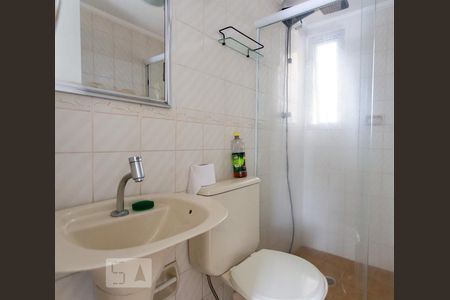 Banheiro  de apartamento à venda com 3 quartos, 74m² em Jardim Ester, São Paulo