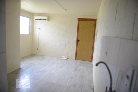 Cozinha de apartamento à venda com 2 quartos, 45m² em Olaria, Canoas