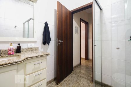Banheiro Social 1 de casa à venda com 3 quartos, 192m² em Vila Mafra, São Paulo