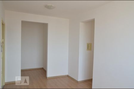 Sala de apartamento para alugar com 3 quartos, 90m² em Guará I, Brasília