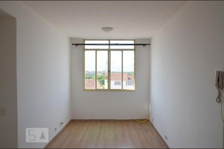 Sala de apartamento para alugar com 3 quartos, 90m² em Guará I, Brasília
