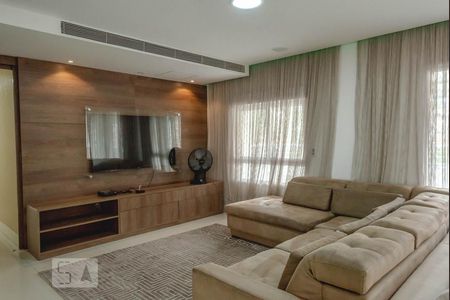 Apartamento para alugar com 240m², 3 quartos e 4 vagasSala