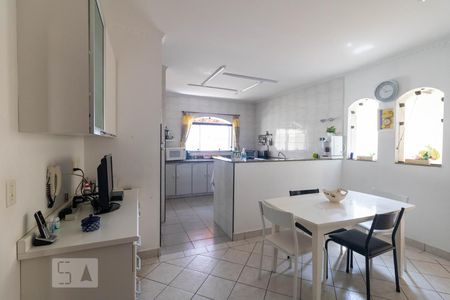 Cozinha de casa à venda com 4 quartos, 354m² em Vila Gilda, Santo André