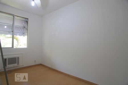 Quarto 1 de apartamento à venda com 2 quartos, 60m² em Taquara, Rio de Janeiro