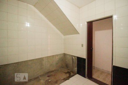 Banheiro de casa para alugar com 1 quarto, 80m² em Vila Campanela, São Paulo