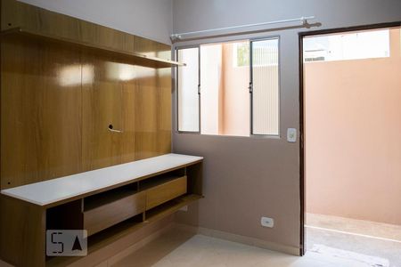 SALA de casa para alugar com 1 quarto, 55m² em Vila Continental, São Paulo