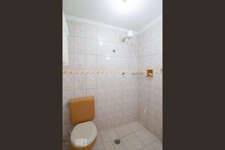 Banheiro de kitnet/studio para alugar com 1 quarto, 27m² em Centro, Guarulhos