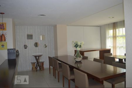 Apartamento à venda com 62m², 2 quartos e 1 vagaSala