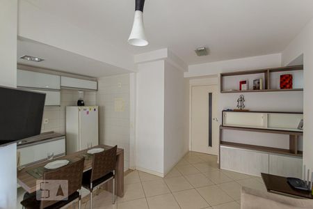 Sala de apartamento para alugar com 2 quartos, 64m² em Santa Rosa, Niterói