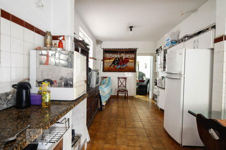 Cozinha  de casa à venda com 3 quartos, 175m² em Vila Bertioga, São Paulo