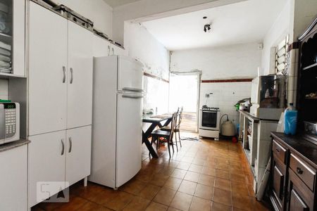 Cozinha  de casa à venda com 3 quartos, 175m² em Vila Bertioga, São Paulo