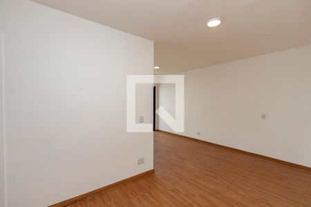 Sala de apartamento para alugar com 2 quartos, 63m² em Jardim Aeroporto, São Paulo