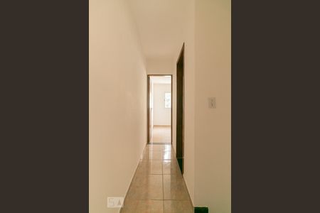 Corredor de casa de condomínio para alugar com 2 quartos, 60m² em Vila Granada, São Paulo