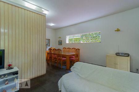 Sala de casa à venda com 4 quartos, 220m² em Campo Belo, São Paulo