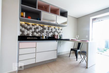 Cozinha de kitnet/studio para alugar com 1 quarto, 30m² em Brooklin, São Paulo