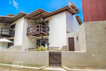 Fachada de casa de condomínio para alugar com 4 quartos, 130m² em Praia do Flamengo, Salvador