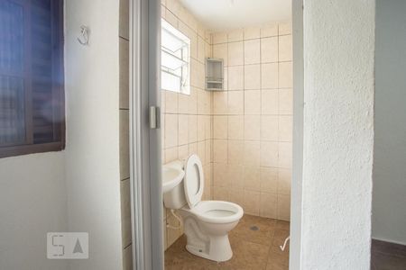 Banheiro de casa para alugar com 1 quarto, 30m² em Jardim Carlu, São Paulo