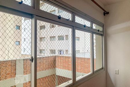 Sala de apartamento para alugar com 2 quartos, 75m² em Centro, Campinas