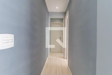 Corredor de apartamento para alugar com 2 quartos, 55m² em Cambuci, São Paulo