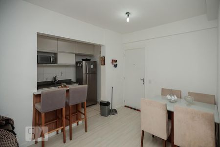 Sala de apartamento para alugar com 2 quartos, 59m² em Del Castilho, Rio de Janeiro