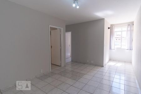 Sala de apartamento para alugar com 1 quarto, 72m² em Centro, Campinas