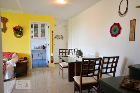 Sala de apartamento para alugar com 2 quartos, 70m² em Recreio dos Bandeirantes, Rio de Janeiro