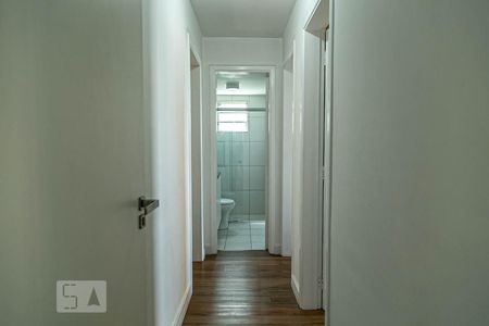 Corredor de apartamento para alugar com 3 quartos, 70m² em Paraíso do Morumbi, São Paulo