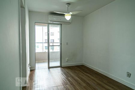 Sala de apartamento para alugar com 3 quartos, 70m² em Paraíso do Morumbi, São Paulo