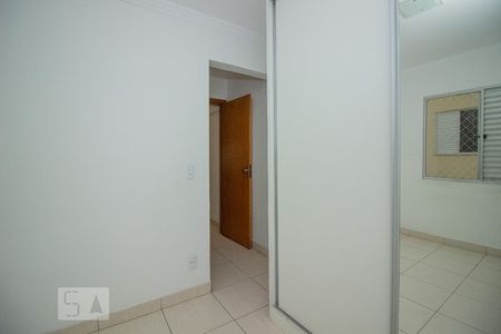 Quarto 2 de apartamento para alugar com 2 quartos, 60m² em Manacás, Belo Horizonte