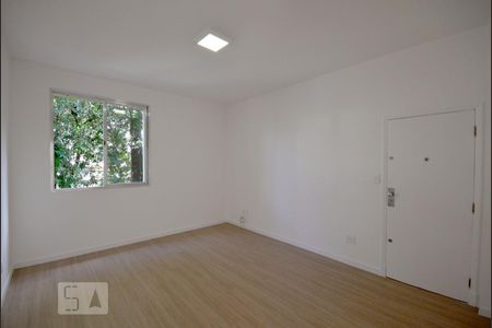 Apartamento à venda com 80m², 2 quartos e sem vagaSala