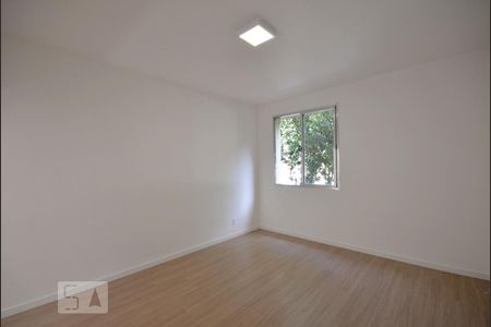 Apartamento à venda com 80m², 2 quartos e sem vagaSala