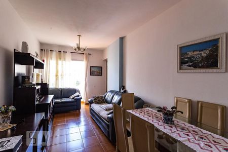 Apartamento à venda com 62m², 2 quartos e 1 vagaSala