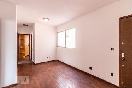 Sala de apartamento para alugar com 3 quartos, 67m² em Buritis, Belo Horizonte