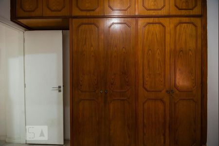 Quarto 2 de apartamento à venda com 2 quartos, 94m² em Leme, Rio de Janeiro