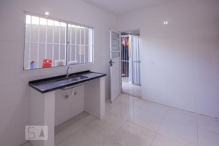 Cozinha de apartamento para alugar com 1 quarto, 30m² em Vila Ipojuca, São Paulo
