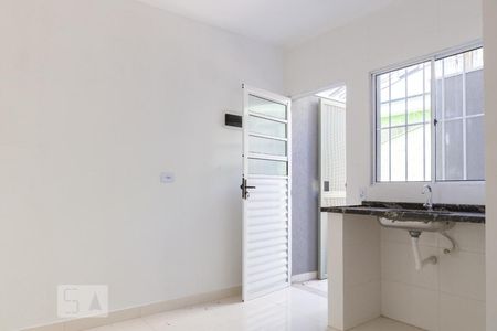 Sala/Cozinha de apartamento para alugar com 1 quarto, 30m² em Vila Ipojuca, São Paulo