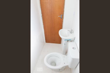 Banheiro de apartamento para alugar com 1 quarto, 30m² em Vila Ipojuca, São Paulo