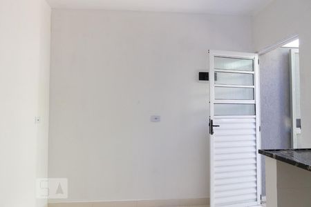 Sala/Cozinha de apartamento para alugar com 1 quarto, 30m² em Vila Ipojuca, São Paulo