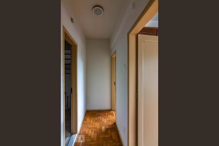 Corredor de apartamento para alugar com 2 quartos, 100m² em Centro, Belo Horizonte