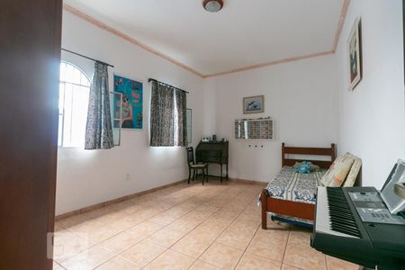 Dormitório 1 de casa à venda com 4 quartos, 450m² em Vila Matilde, São Paulo