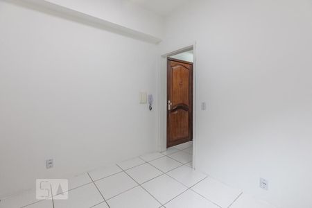 Cozinha de kitnet/studio para alugar com 1 quarto, 35m² em Petrópolis, Porto Alegre