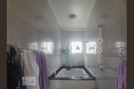 Apartamento à venda com 125m², 3 quartos e 2 vagas Apartamento à venda com 125m², 3 quartos e 2 vagasBanheiro da suíte